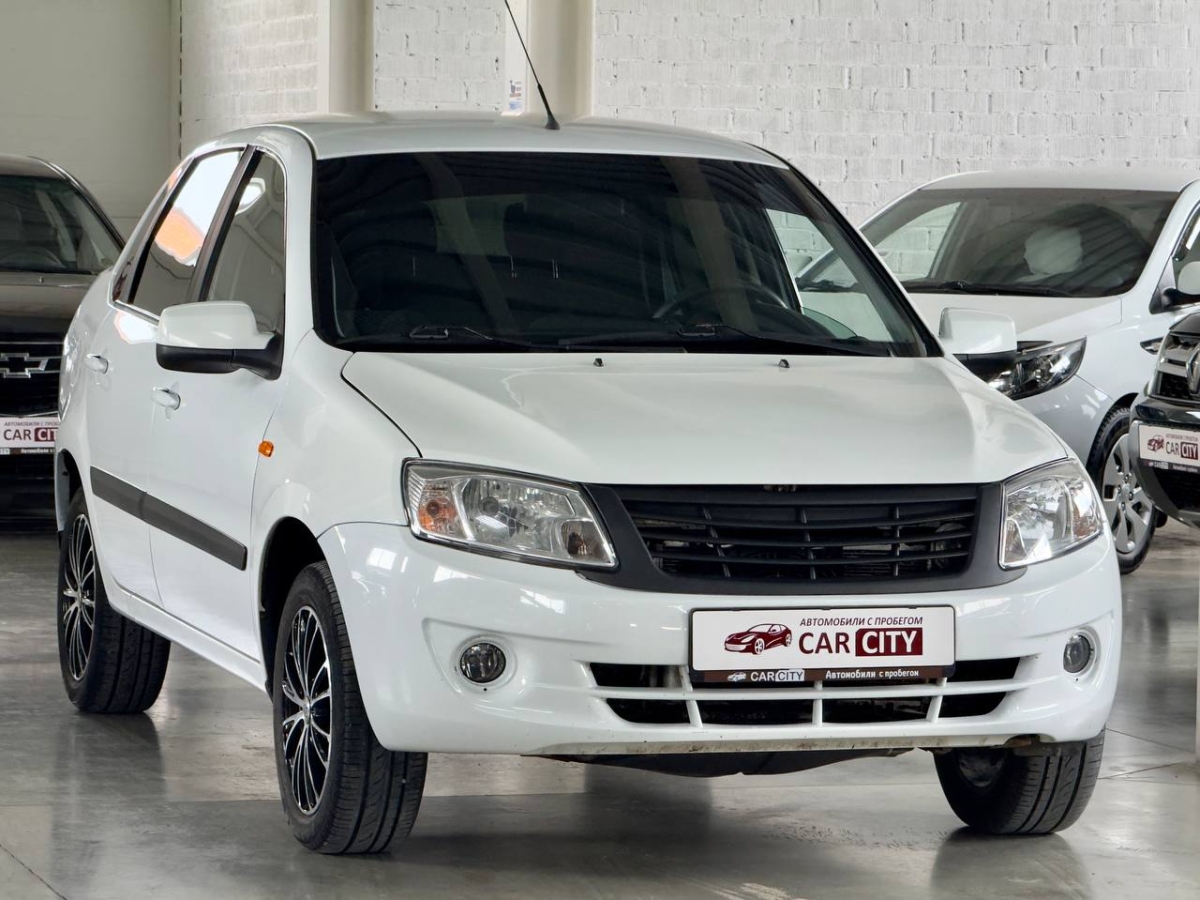 LADA (ВАЗ) Granta, 2013 года