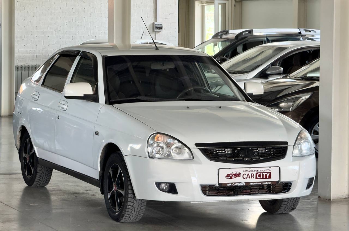 LADA (ВАЗ) Priora, 2012 года