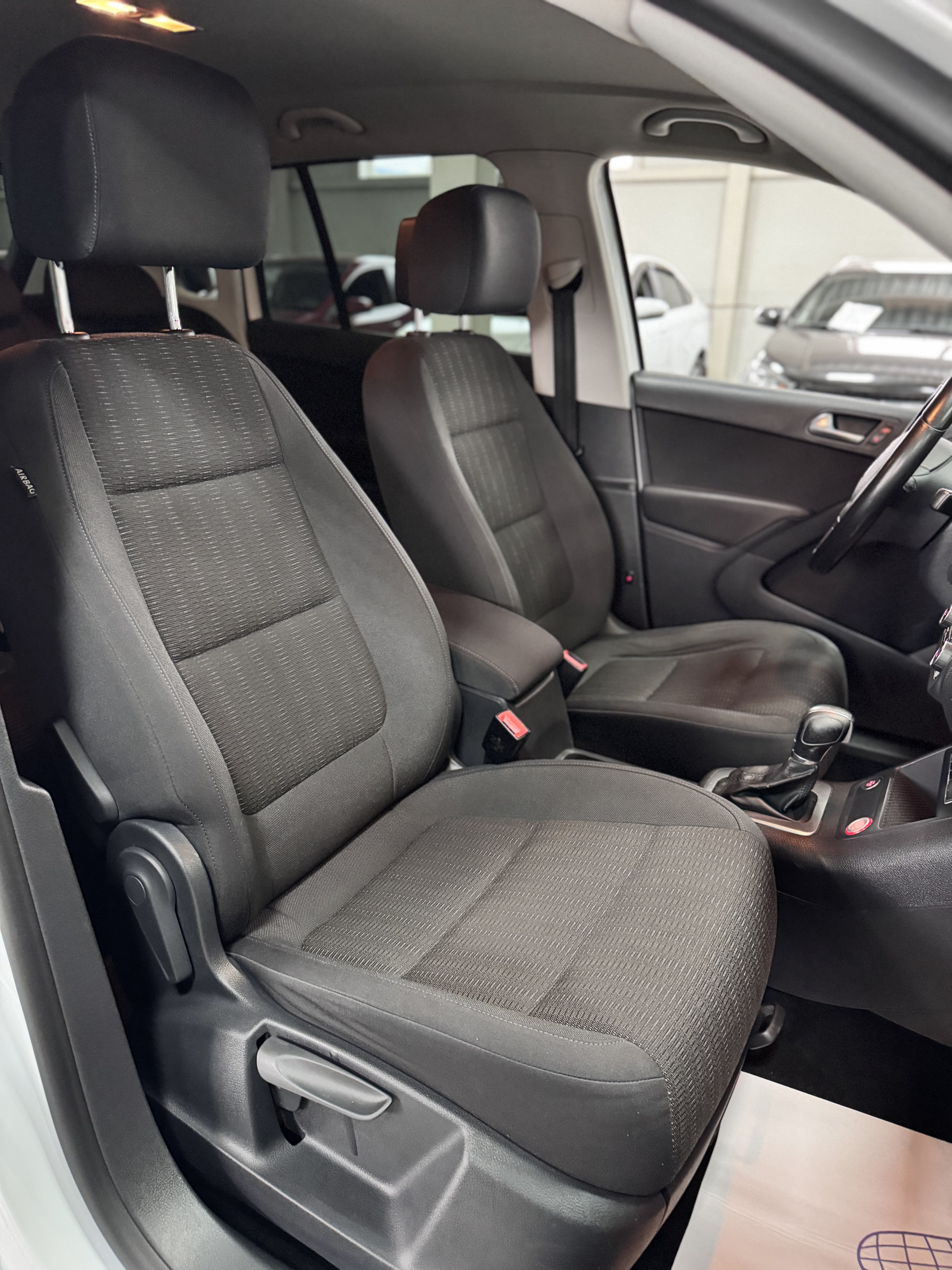Volkswagen Tiguan,IРестайлинг, 2014 года, фото 14