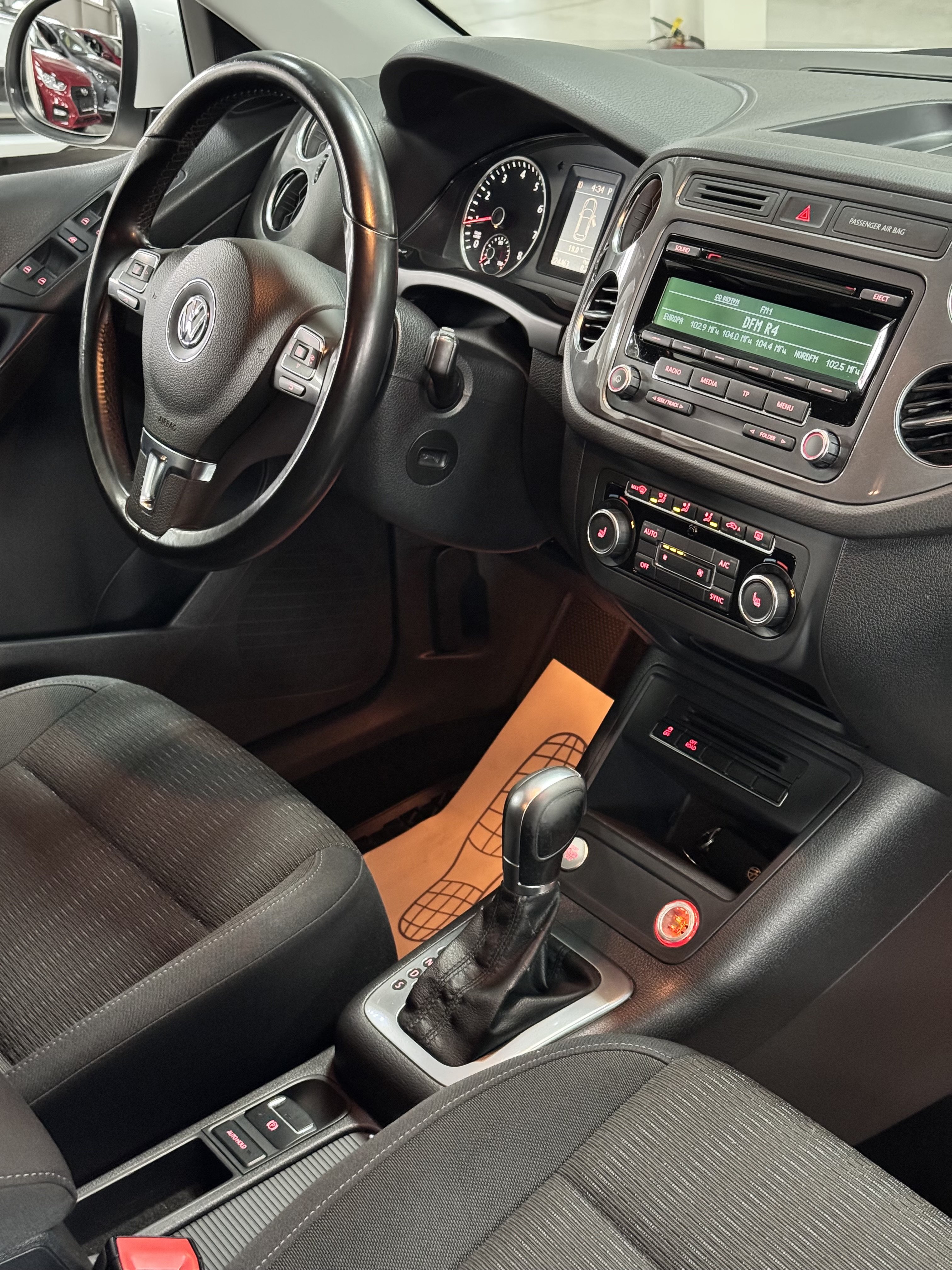 Volkswagen Tiguan,IРестайлинг, 2014 года, фото 15